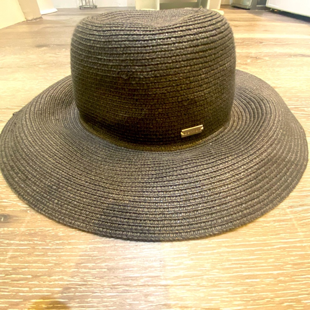 NWOT Wide Brim Straw Sun Hat - Black